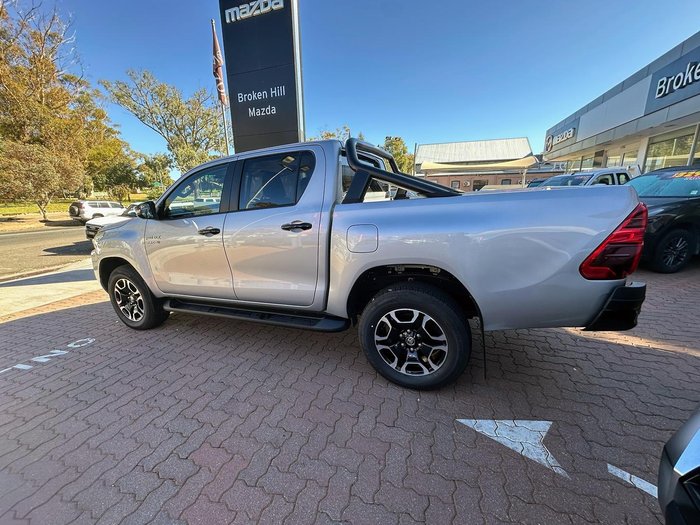 2025 Toyota Hilux SR5 48V GUN126R 4X4 Dual Range Stunning Silver