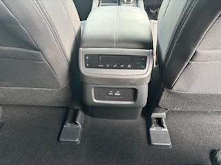 2024 Nissan Pathfinder ST-L