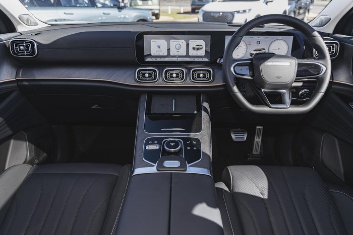 2025 Jaecoo J8 Track