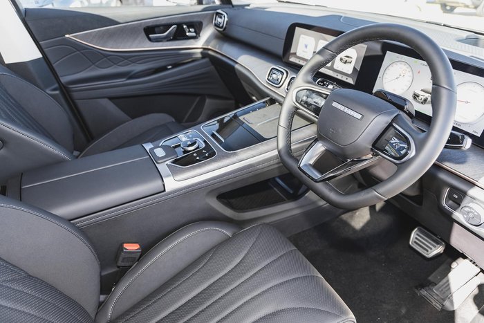 2025 Jaecoo J8 Track