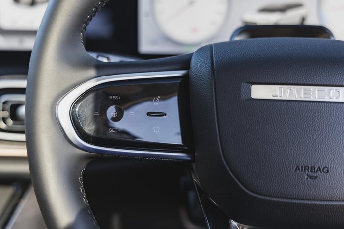 2025 Jaecoo J8 Track