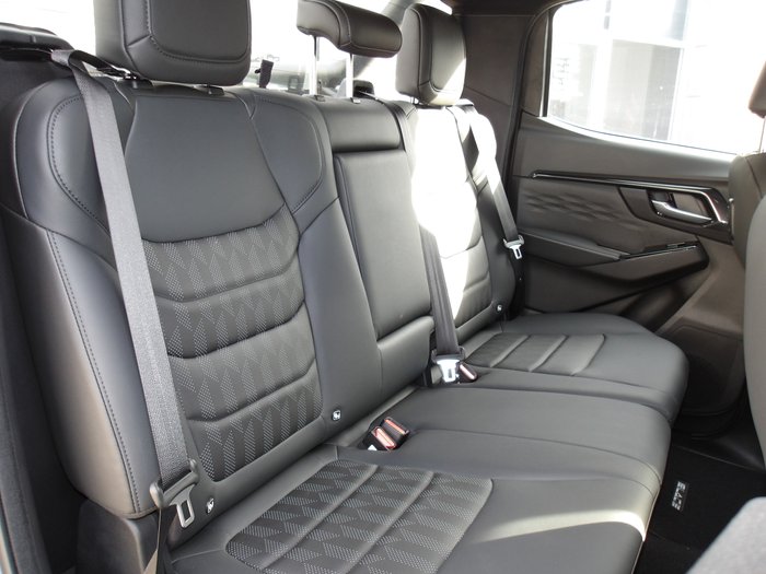 2024 Isuzu D-MAX BLADE