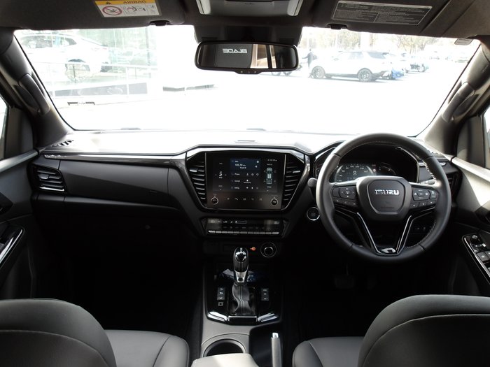 2024 Isuzu D-MAX BLADE