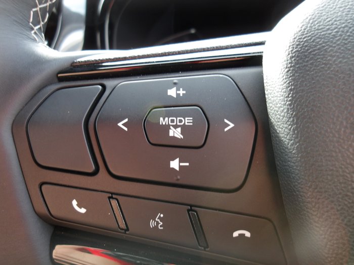 2024 Isuzu D-MAX BLADE