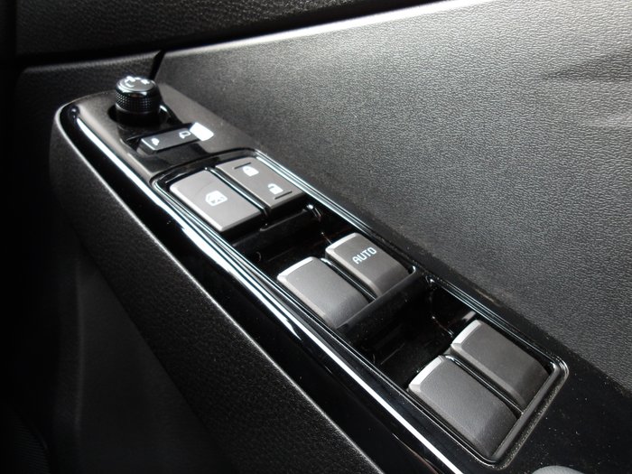 2024 Isuzu D-MAX BLADE