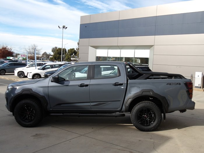 2024 Isuzu D-MAX BLADE