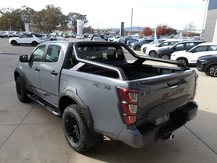 2024 Isuzu D-MAX BLADE