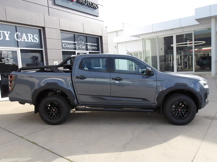 2024 Isuzu D-MAX BLADE