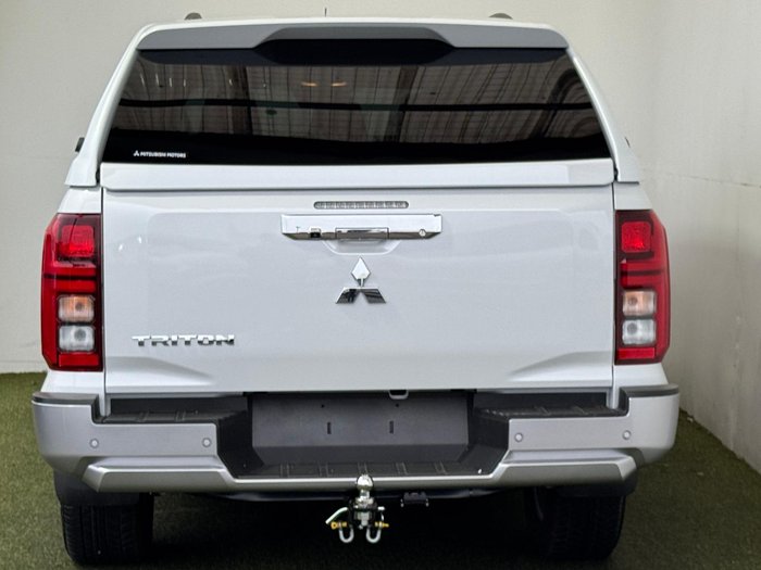 2024 Mitsubishi Triton GLS