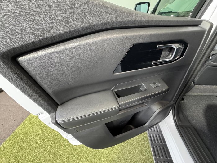2024 Mitsubishi Triton GLS