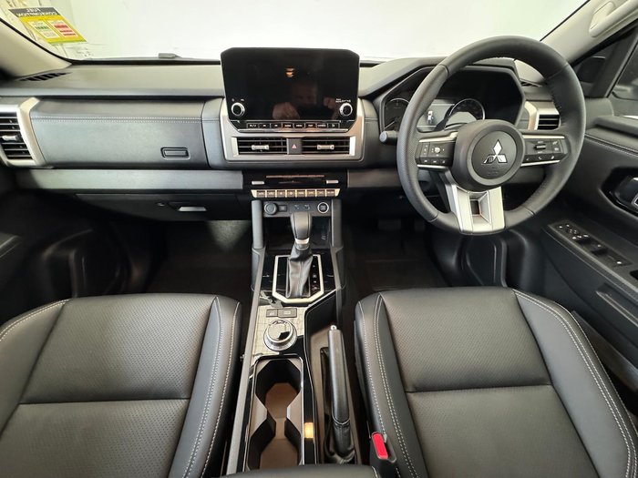 2024 Mitsubishi Triton GLS