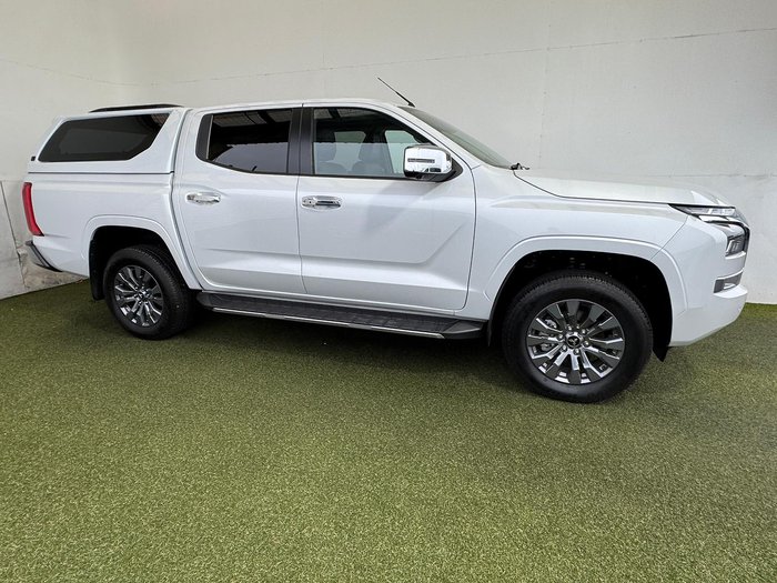 2024 Mitsubishi Triton GLS