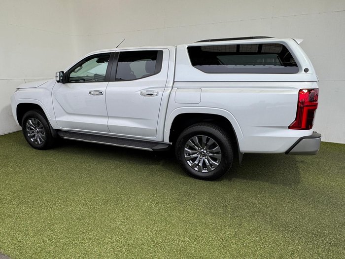 2024 Mitsubishi Triton GLS