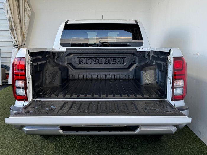 2024 Mitsubishi Triton GLS