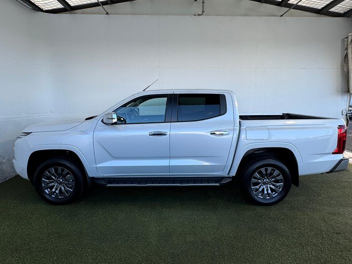 2024 Mitsubishi Triton GLS