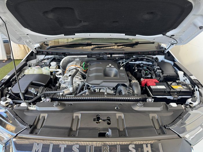 2024 Mitsubishi Triton GLS