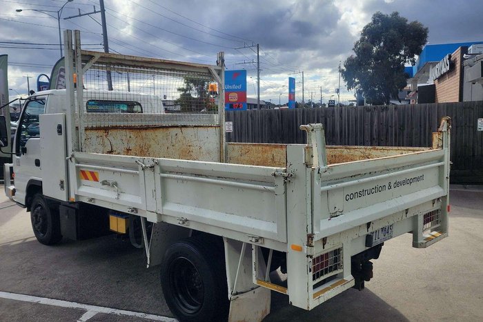 2004 Isuzu N Series NPR 250 White