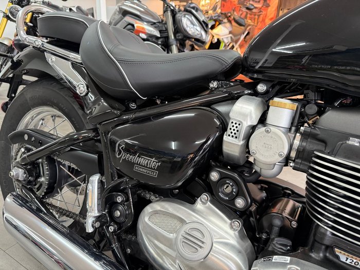 2025 Triumph Bonneville Speedmaster Speedmaster Black