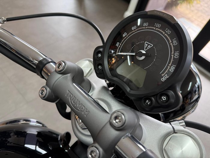 2025 Triumph Bonneville Speedmaster Speedmaster Black