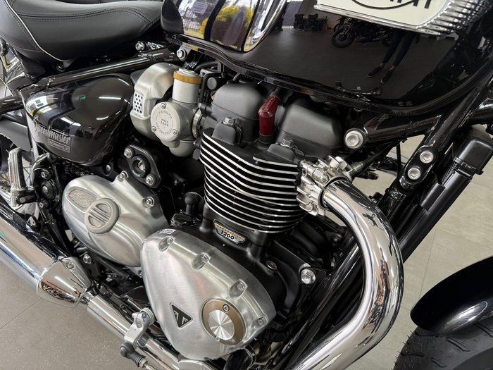 2025 Triumph Bonneville Speedmaster Speedmaster Black