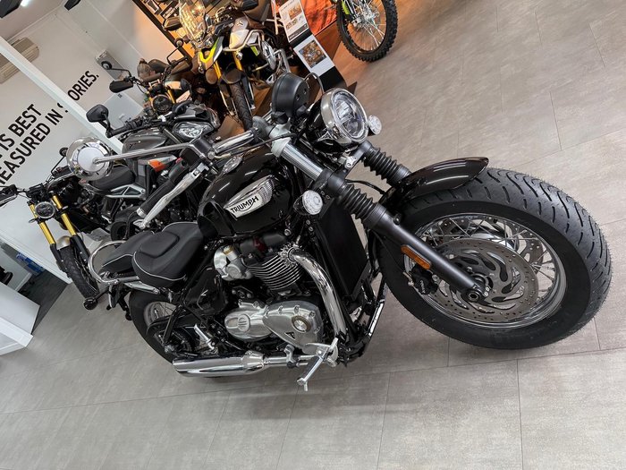 2025 Triumph Bonneville Speedmaster Speedmaster Black