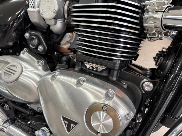 2025 Triumph Bonneville Speedmaster Speedmaster Black