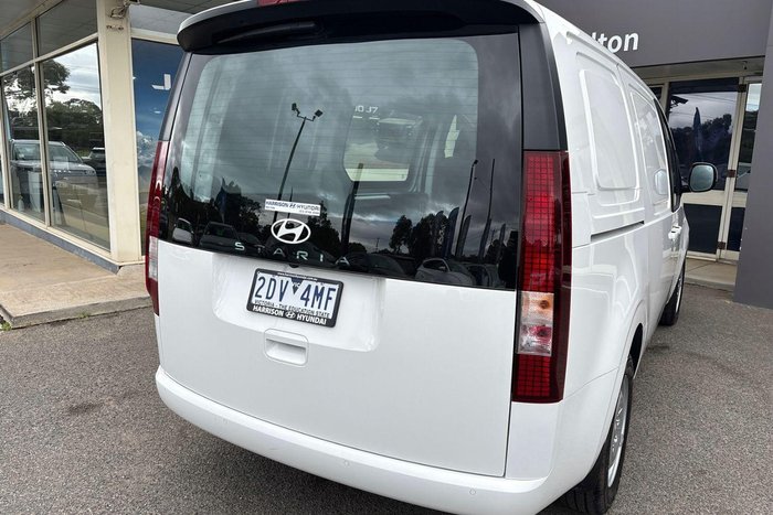 2025 Hyundai STARIA LOAD