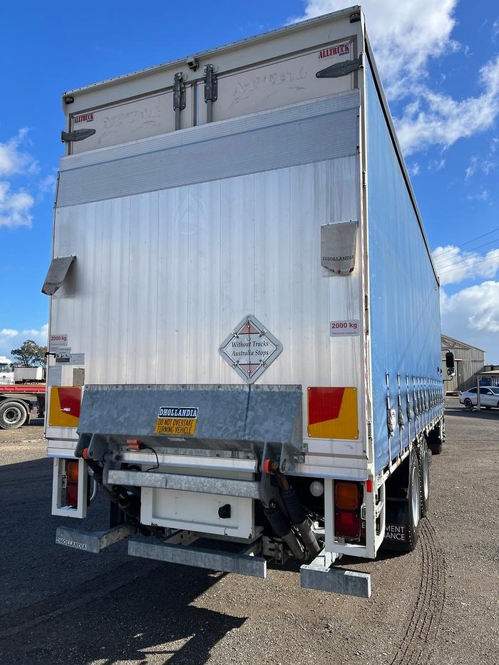 2017 UD 6x2 14 pallet curtainsider Condor Pk17 280 UD