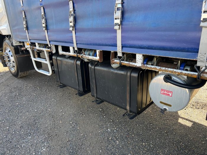 2017 UD 6x2 14 pallet curtainsider Condor Pk17 280 UD