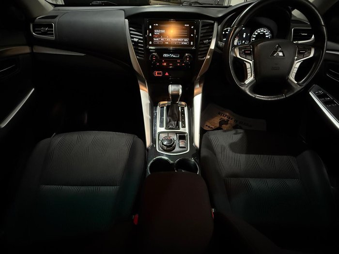 2017 Mitsubishi Pajero Sport GLX