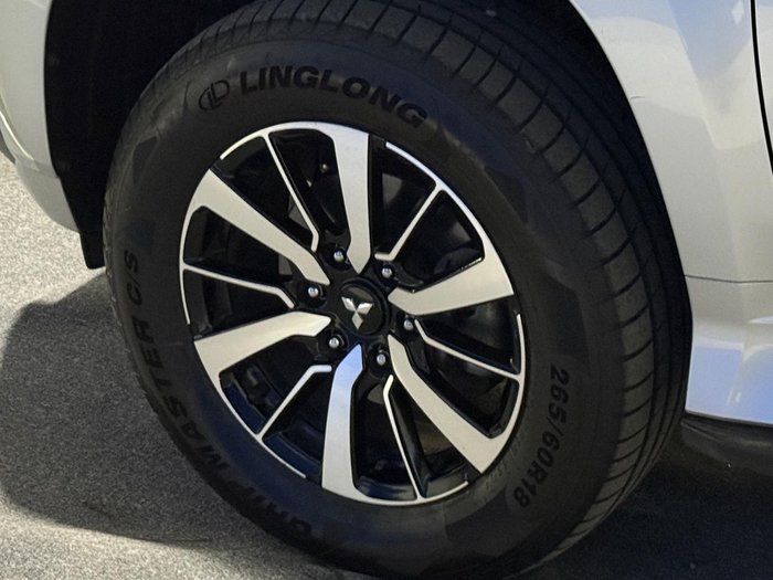 2017 Mitsubishi Pajero Sport GLX