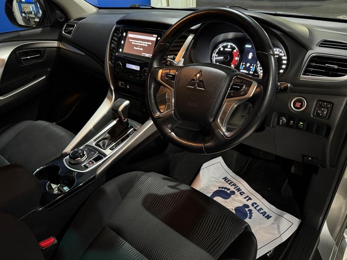2017 Mitsubishi Pajero Sport GLX