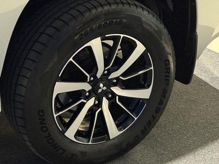 2017 Mitsubishi Pajero Sport GLX