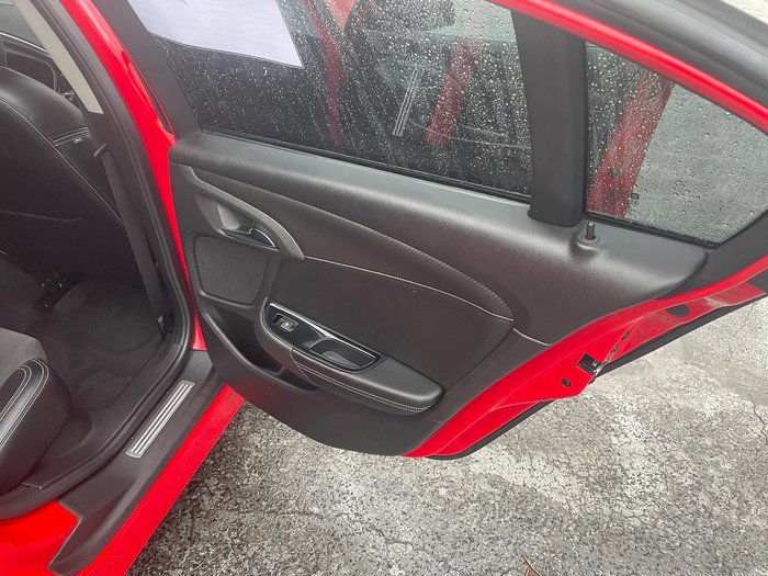 2017 Holden Commodore SV6 VF Series II MY17 Redhot