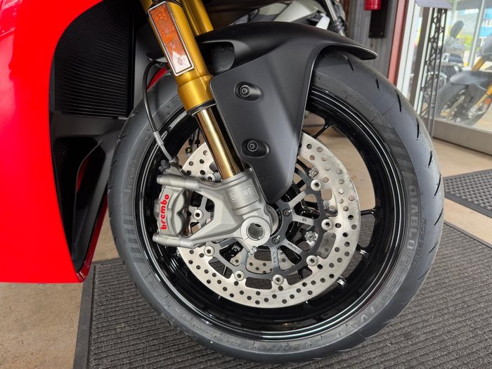 2025 Ducati Panigale V2 S Panigale Red
