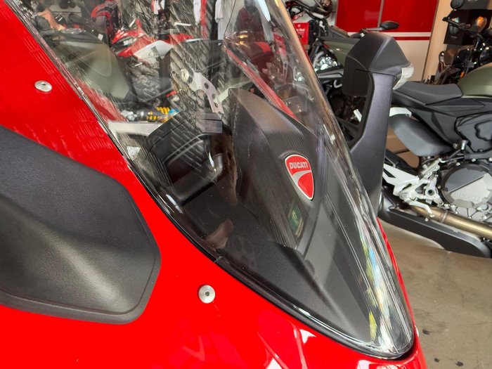2025 Ducati Panigale V2 S Panigale Red