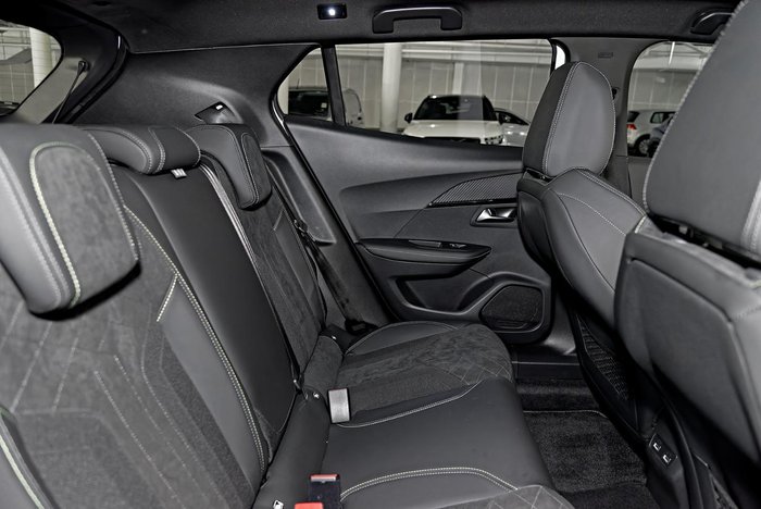 2022 Peugeot 2008 GT P24 MY23 Pearl White