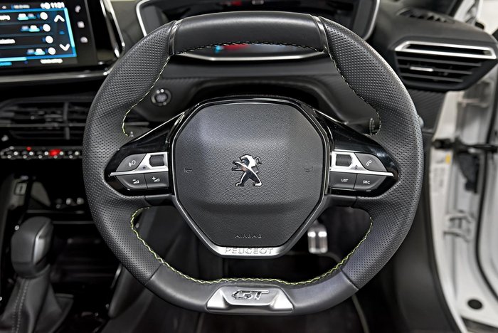 2022 Peugeot 2008 GT P24 MY23 Pearl White