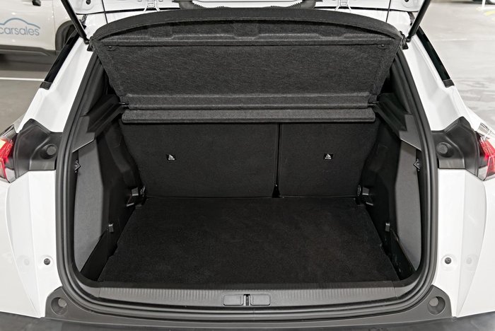 2022 Peugeot 2008 GT P24 MY23 Pearl White