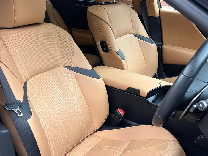 2023 Lexus ES 300h Sports Luxury