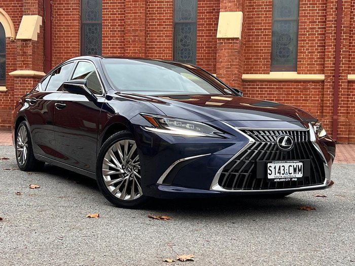 2023 Lexus ES 300h Sports Luxury