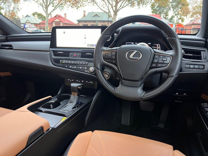 2023 Lexus ES 300h Sports Luxury