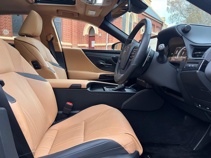 2023 Lexus ES 300h Sports Luxury