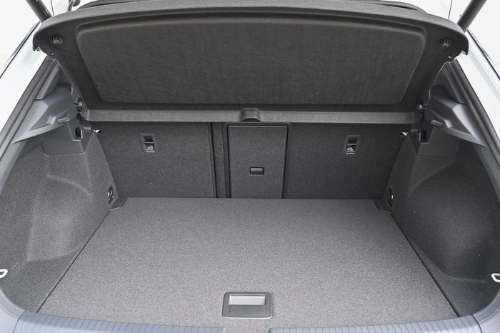 2025 Volkswagen T-Roc 140TSI R-Line