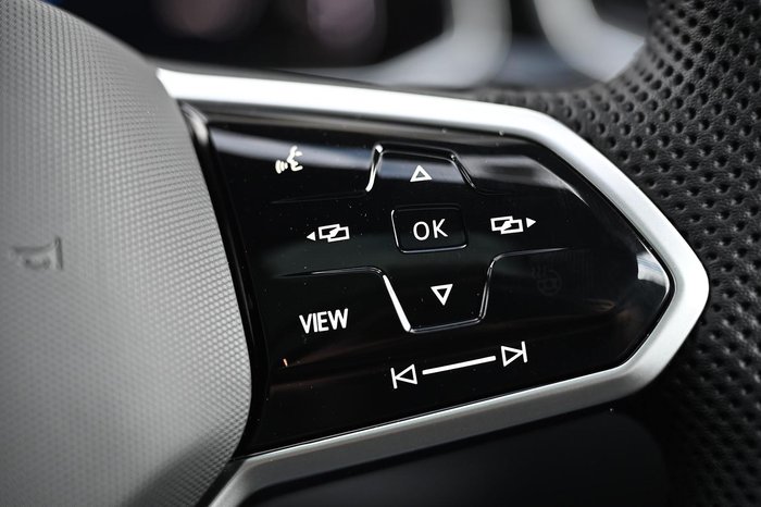 2025 Volkswagen T-Roc 140TSI R-Line