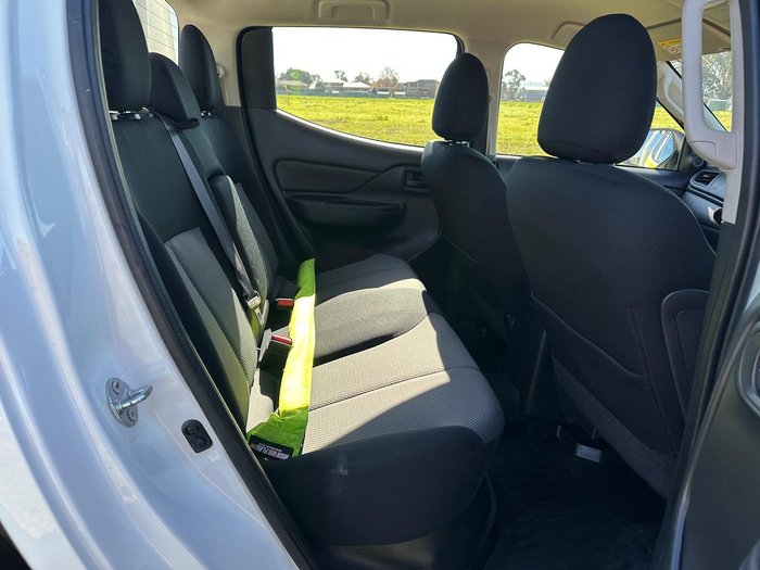 2022 Mitsubishi Triton GLX MR MY23 4X4 Dual Range White