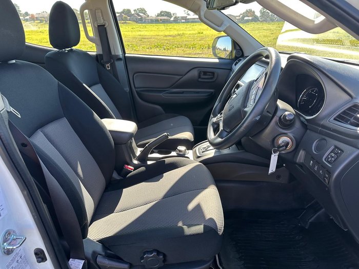 2022 Mitsubishi Triton GLX MR MY23 4X4 Dual Range White