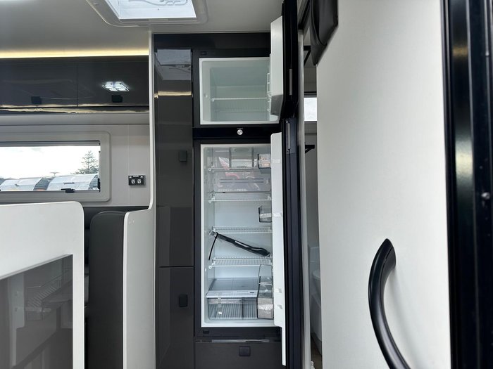 2025 JB Caravans 21'6 Dirt Road Xtreme (Immediate Delivery)