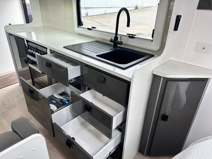 2025 JB Caravans 21'6 Dirt Road Xtreme (Immediate Delivery)
