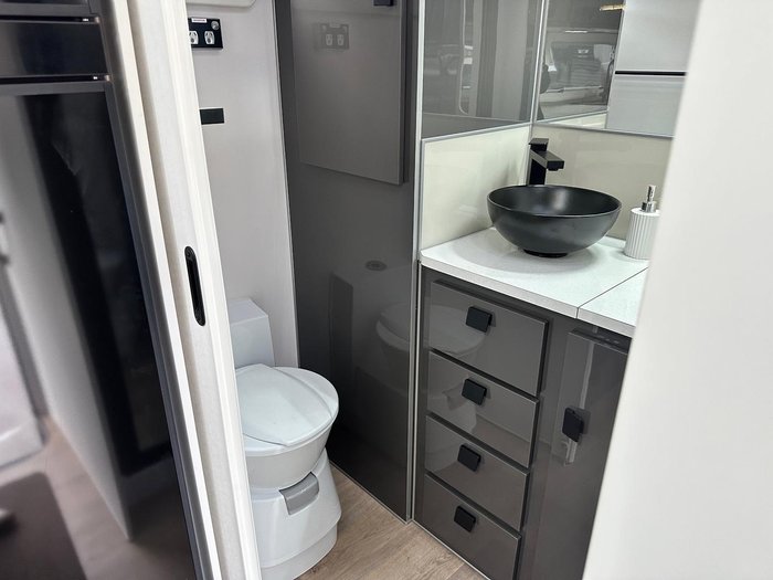 2025 JB Caravans 21'6 Dirt Road Xtreme (Immediate Delivery)